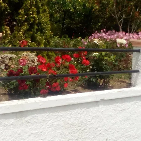 Maria's Paradise Апартаменты *