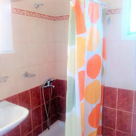 Maria's Paradise Astrakeri